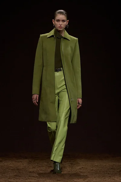 Look 46